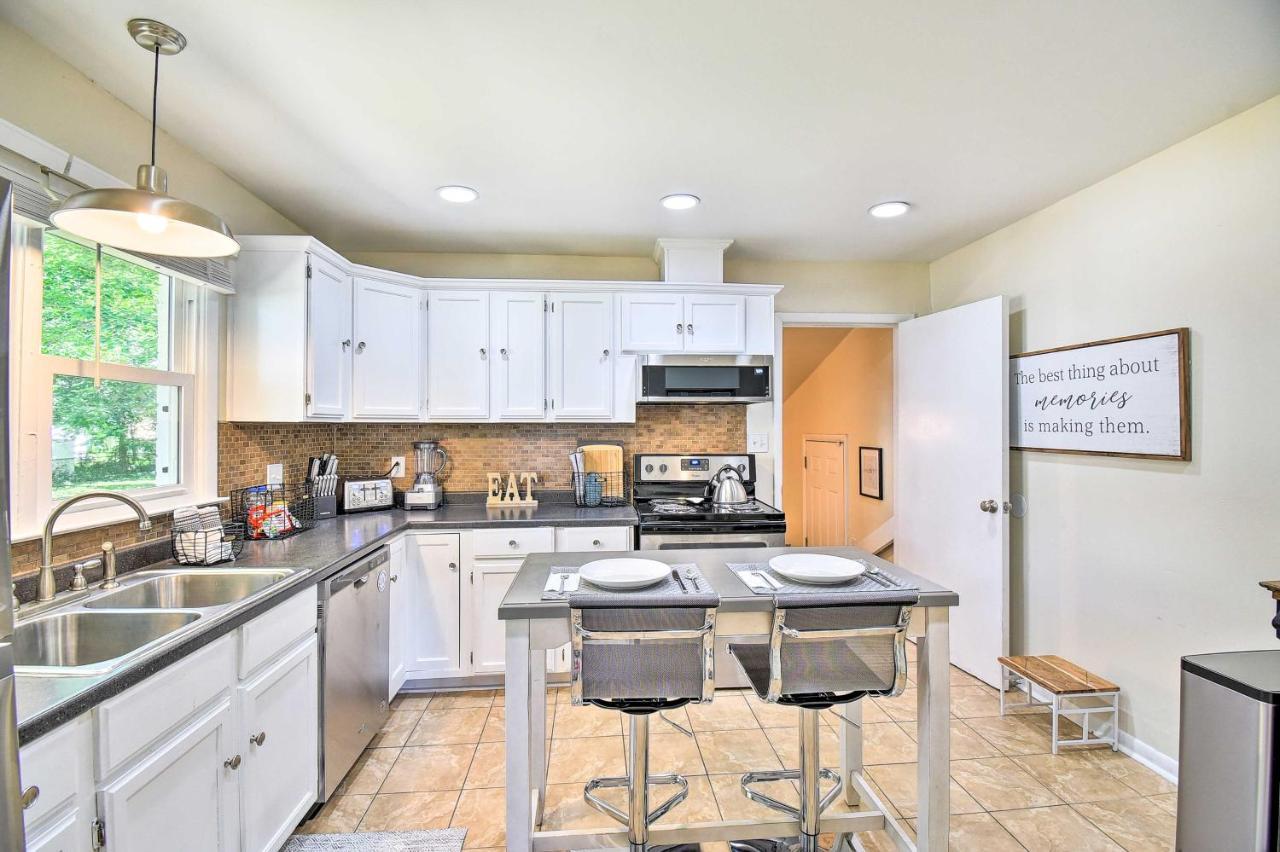Charming Hampton Home With Yard 2 Mi To Beach! エクステリア 写真
