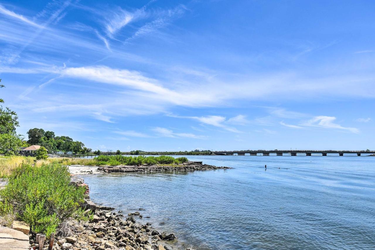 Charming Hampton Home With Yard 2 Mi To Beach! エクステリア 写真